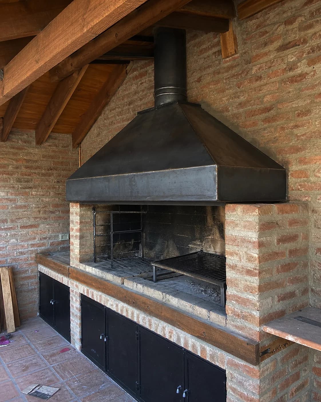 Campana para parrilla a medida, terminación rústica